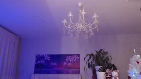 Snapshot of goddes_goldie chatting on 01-21-25, 04:27 Goldie online show from 01-21-25, 04:27