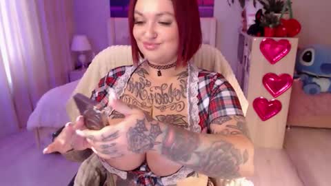 Snapshot of goddes_goldie chatting on 09-23-25, 12:08 Goldie online show from 09-23-25, 12:08