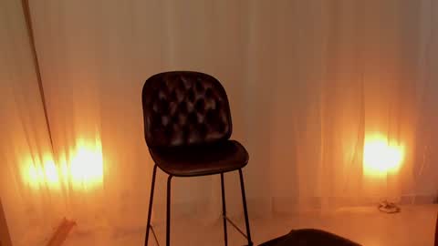 Elena online show from 02-07-25, 01:04