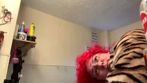 Snapshot of goddess182002 chatting on 11-09-25, 03:32 goddess182002 online show from 11-09-25, 03:32