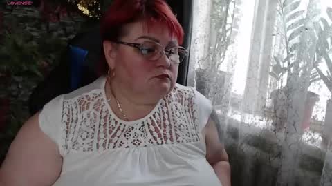 Snapshot of goddess57 chatting on 03-09-25, 02:39 Goddess online show from 03-09-25, 02:39