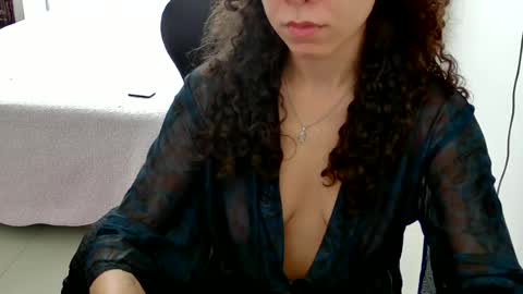 Snapshot of goddess_artemis_ chatting on 06-17-26, 02:51 Fauna online show from 06-17-26, 02:51
