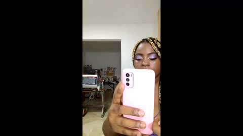 Snapshot of goddess_carrie chatting on 02-15-26, 05:04 GoddessCarrie online show from 02-15-26, 05:04