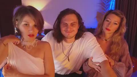 Snapshot of goddess_marylin chatting on 02-08-25, 04:14 330 UTC2 girls online show from 02-08-25, 04:14