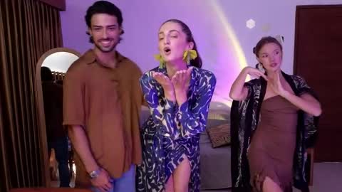   330 UTC2 girls   online show from 03-31-26, 03:30