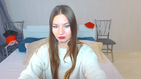 Snapshot of goddess_squirt_ chatting on 01-04-25, 08:06 Katrin online show from 01-04-25, 08:06