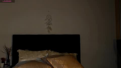 Snapshot of goddess_squirt_ chatting on 03-05-25, 12:49 Katrin online show from 03-05-25, 12:49