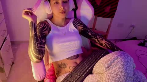 vee online show from 04-17-26, 11:19