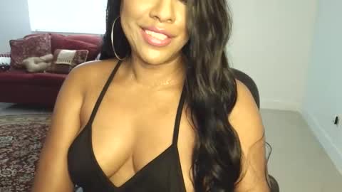 Snapshot of goddess_xandra_xquisite chatting on 06-01-26, 02:08 Xandra The Goddess online show from 06-01-26, 02:08