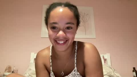Snapshot of goddesselxo chatting on 06-12-26, 08:41 Goddess L online show from 06-12-26, 08:41
