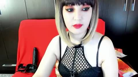 Snapshot of goddessemily_ chatting on 06-19-26, 04:17 goddessemily_ online show from 06-19-26, 04:17