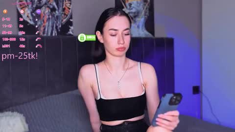 Snapshot of goddessemmmyy chatting on 02-25-26, 04:05 Goddess EmmaBratt princess online show from 02-25-26, 04:05