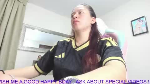Snapshot of goddessjessica_roger chatting on 07-08-26, 04:50 Goddess Jessica and slave Roger online show from 07-08-26, 04:50