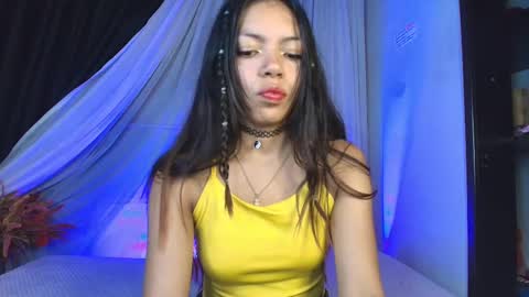 Snapshot of goddessjulieta chatting on 03-11-25, 01:16 Julieta online show from 03-11-25, 01:16