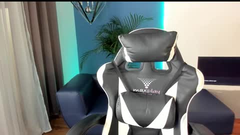 Snapshot of goddessjulieta chatting on 09-21-25, 01:46 Julieta online show from 09-21-25, 01:46