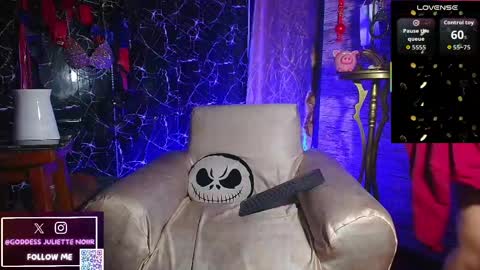 Snapshot of goddessjuliettenoiir chatting on 05-16-26, 10:23 Goddes Juliette Noiir online show from 05-16-26, 10:23