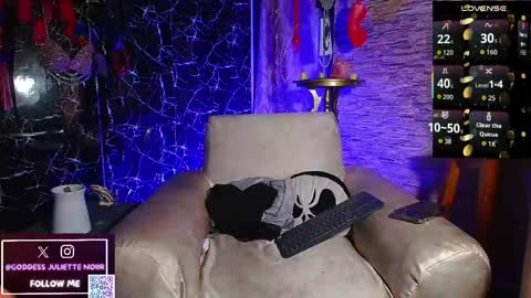 Snapshot of goddessjuliettenoiir chatting on 06-01-26, 10:50 Goddes Juliette Noiir online show from 06-01-26, 10:50
