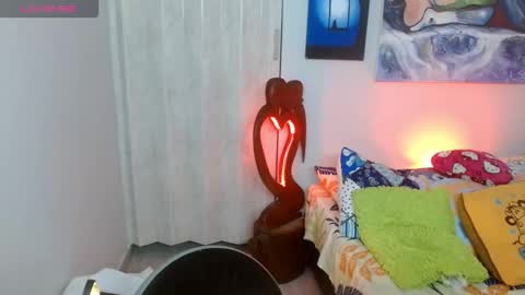  Naih Reyes online show from 10-17-25, 02:15