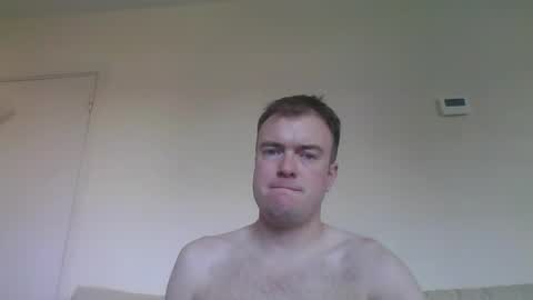 Snapshot of gogo12104 chatting on 04-22-26, 05:03 jme online show from 04-22-26, 05:03