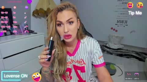 Nicole.. online show from 03-29-26, 12:43