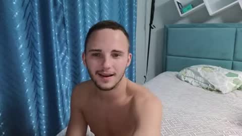 Golden boyyy21 online show from 09-10-25, 07:36