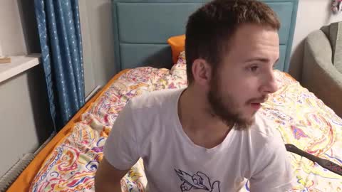 Golden boyyy21 online show from 10-26-25, 08:59