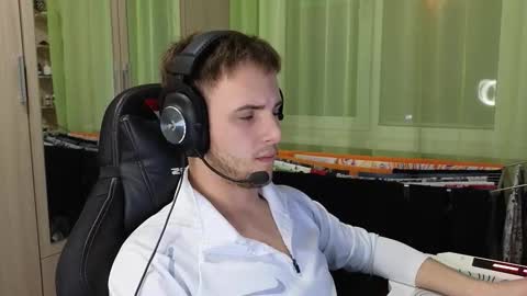 Golden boyyy21 online show from 01-08-26, 08:33