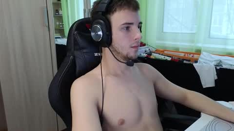 Golden boyyy21 online show from 01-09-26, 09:23