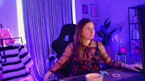 Gloria online show from 05-10-26, 08:19