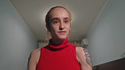 Snapshot of goldenkitty_3026 chatting on 06-09-26, 04:18 Layla online show from 06-09-26, 04:18
