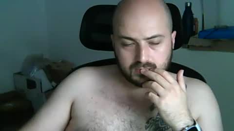 Snapshot of goldenspainboy chatting on 06-20-26, 11:02 goldenspainboy online show from 06-20-26, 11:02