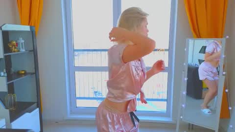 Angie online show from 01-09-26, 09:45