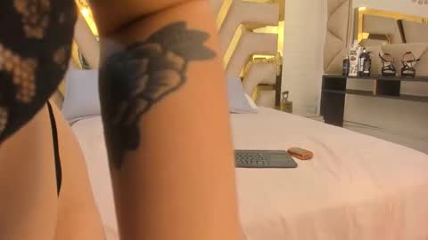 goldentemptation_ online show from 04-17-26, 02:31