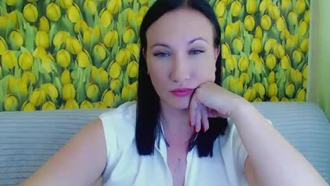 Snapshot of goldmoonn chatting on 07-02-26, 02:23 goldmoonn online show from 07-02-26, 02:23
