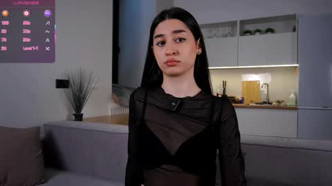 Snapshot of goldygrillz chatting on 12-23-25, 03:48 angel online show from 12-23-25, 03:48