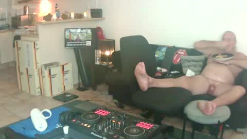 Snapshot of goldyguy011 chatting on 06-20-26, 05:05 goldyguy011 online show from 06-20-26, 05:05