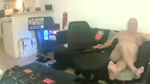 Snapshot of goldyguy011 chatting on 07-08-26, 10:58 goldyguy011 online show from 07-08-26, 10:58