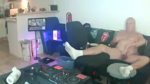 Snapshot of goldyguy011 chatting on 07-16-26, 05:52 goldyguy011 online show from 07-16-26, 05:52
