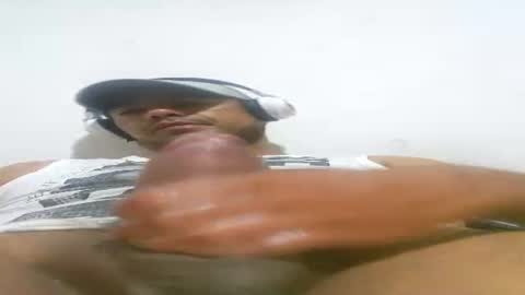 Snapshot of gonzbalo chatting on 06-18-26, 04:13 gonzbalo online show from 06-18-26, 04:13
