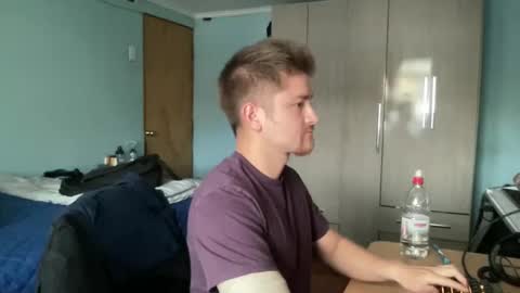 Snapshot of goodfumes chatting on 09-26-25, 09:30 goodfumes online show from 09-26-25, 09:30