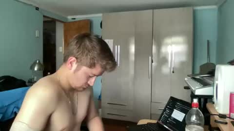 Snapshot of goodfumes chatting on 11-27-25, 07:05 goodfumes online show from 11-27-25, 07:05