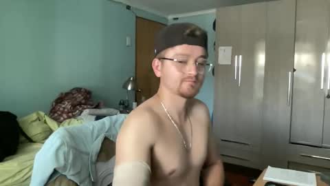 Snapshot of goodfumes chatting on 12-16-25, 08:14 goodfumes online show from 12-16-25, 08:14