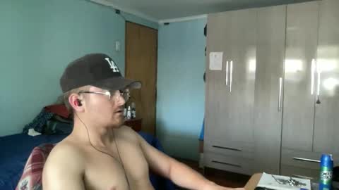 Snapshot of goodfumes chatting on 12-17-25, 08:59 goodfumes online show from 12-17-25, 08:59