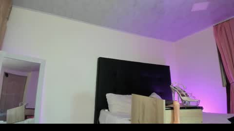 Snapshot of goodgirlforyou_ chatting on 11-09-25, 11:47 natt online show from 11-09-25, 11:47