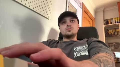 Snapshot of goodreno chatting on 07-19-26, 02:10 goodreno online show from 07-19-26, 02:10