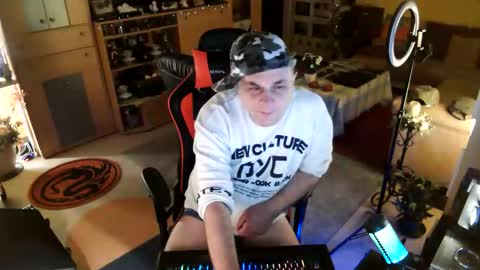 google5001 online show from 10-05-25, 02:32