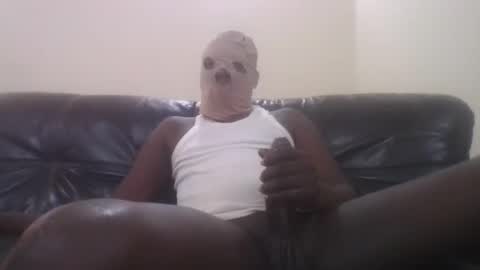 Snapshot of gorashado chatting on 10-25-25, 10:26 Sexy Black Model online show from 10-25-25, 10:26