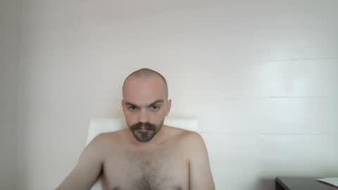 Snapshot of gord210 chatting on 07-19-26, 06:11 cowboy830 online show from 07-19-26, 06:11