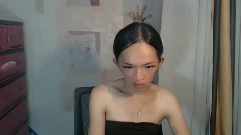 Snapshot of gorgeous_celestine chatting on 06-11-26, 02:53 tine online show from 06-11-26, 02:53