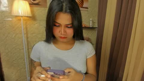 Snapshot of gorgeous_dark_luna chatting on 07-12-26, 05:15 RIANA online show from 07-12-26, 05:15
